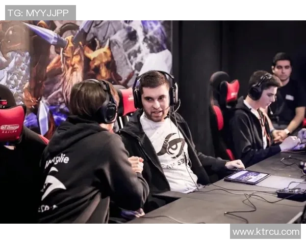 在巨大的压力下如何避免操作失误与心理崩溃的电竞挑战 在巨大的压力下如何避免操作失误与心理崩溃的电竞挑战