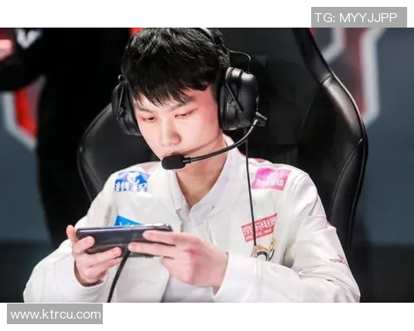 选手表现分析:谁在王者荣耀中引领胜利,谁又陷入低迷状态 选手表现分析:谁在王者荣耀中引领胜利,谁又陷入低迷状态